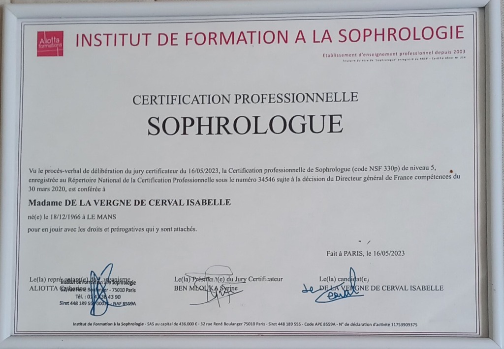 photo diplome Isabelle DE CERVAL