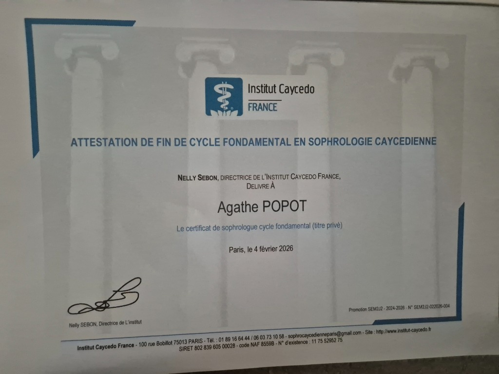 photo diplome Agathe Popot Sophrologue 