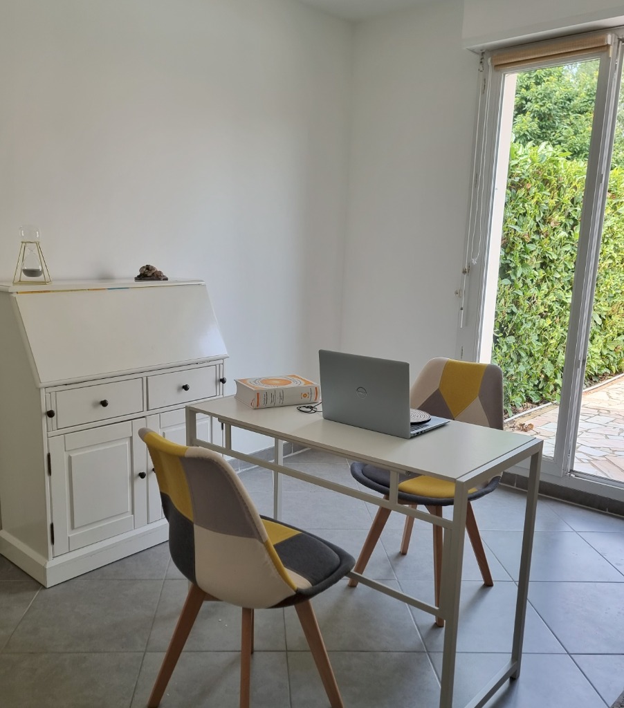 photo cabinet SOPHIE AGUESSE