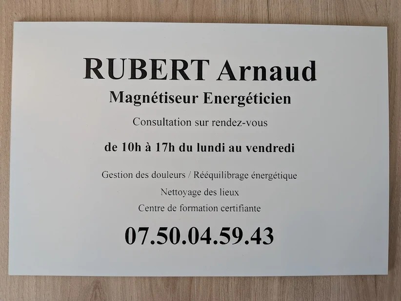photo diplome Arnaud Rubert Magnétiseur Energéticien