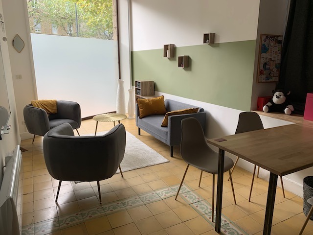 photo cabinet Roussille Amélie