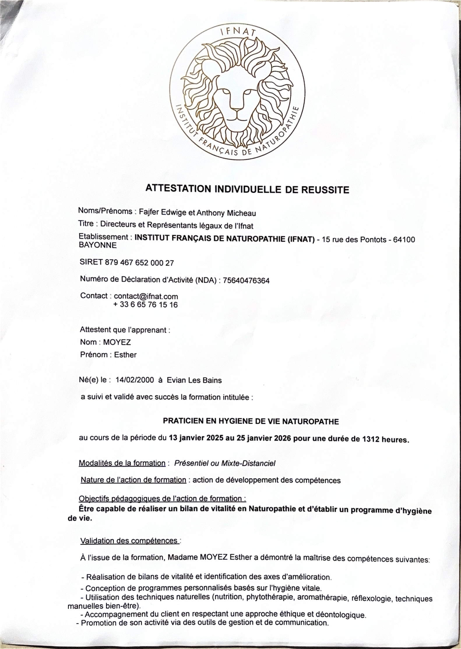 photo diplome Esther MOYEZ