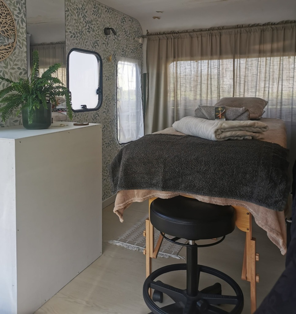 photo cabinet Auraterra, Rachel Gosselin