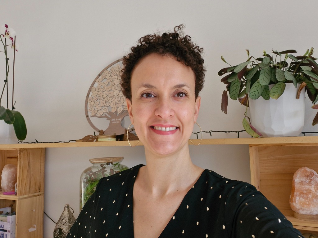 photo portrait Sonia CAREL - Métamorph’Ose - Coach en rangement