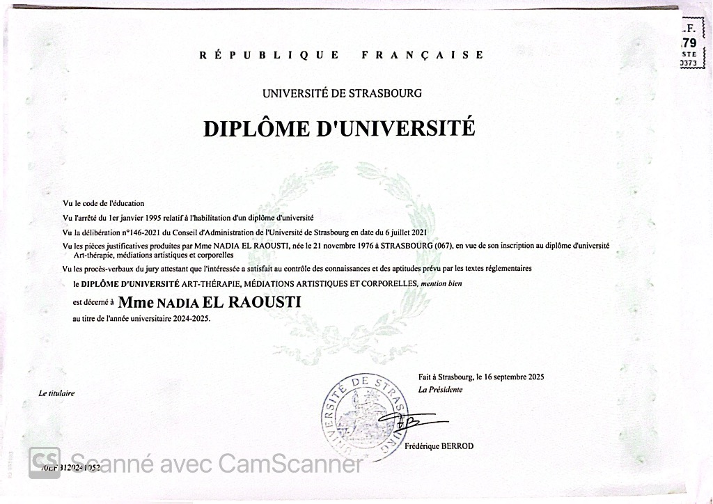 photo diplome Nadia Labiod