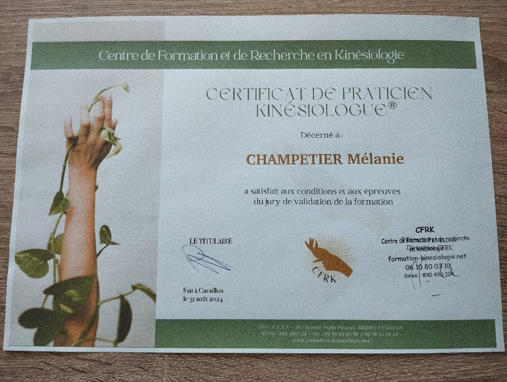 photo diplome Mélanie Piwowarczyk - Re-n’être à soi
