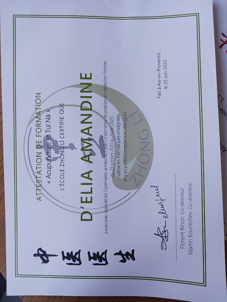 photo diplome Amandine DELIA