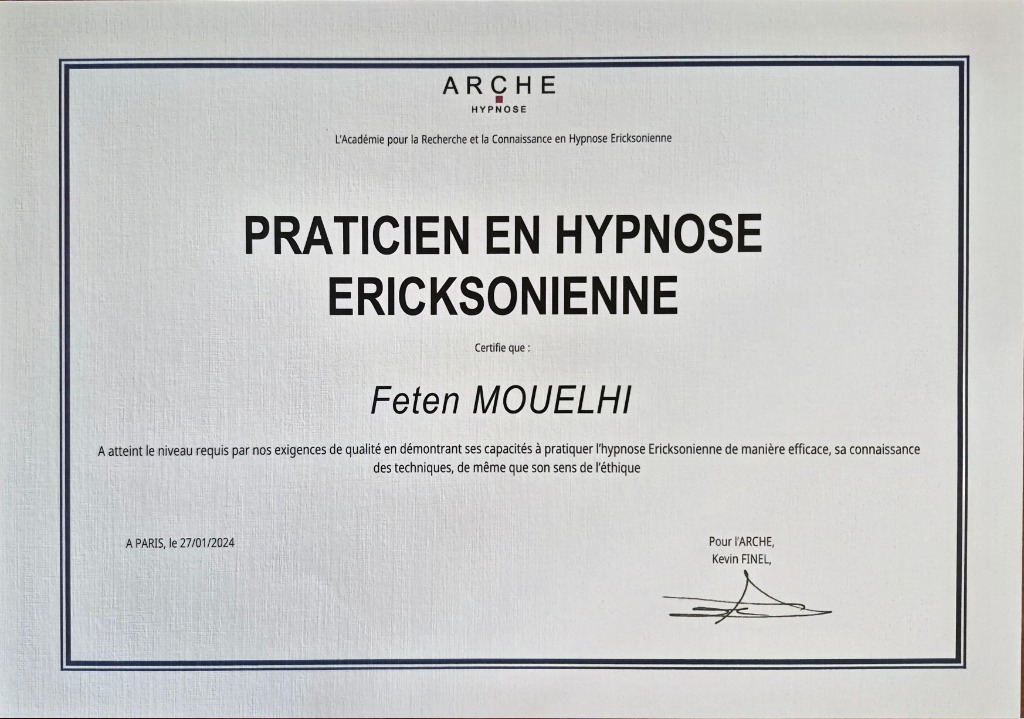 photo diplome Feten MOUELHI
