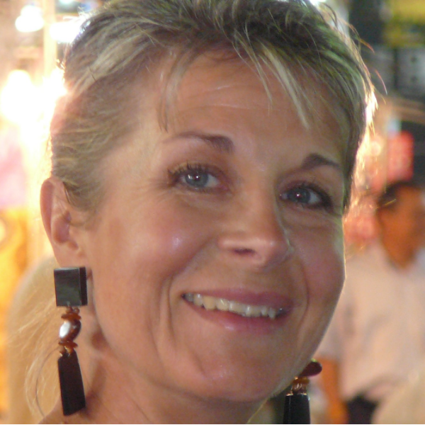 POINCILIT Dorothée - HASTA SURYA