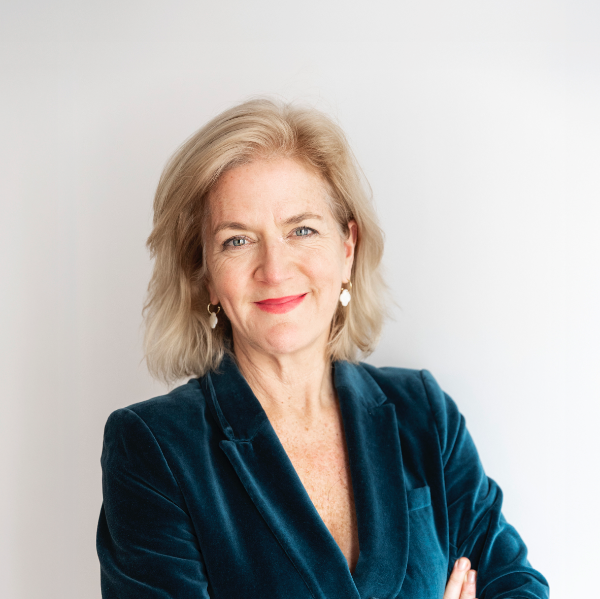 Suzanne SALTER
