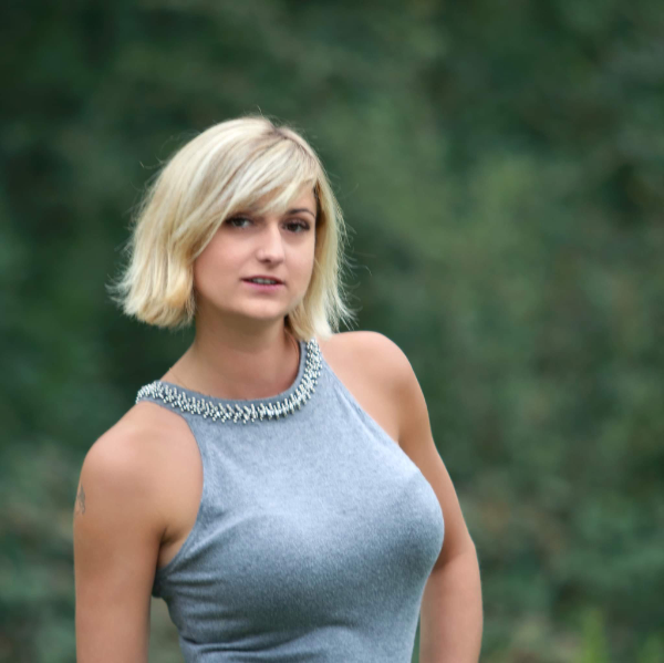 Aurélie Poelvoorfe 