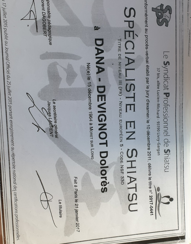 photo diplome Dana Devignot Dolores