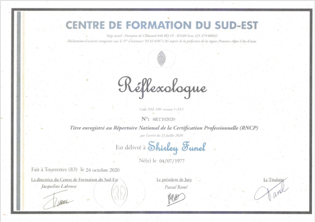 photo diplome Shirley Funel