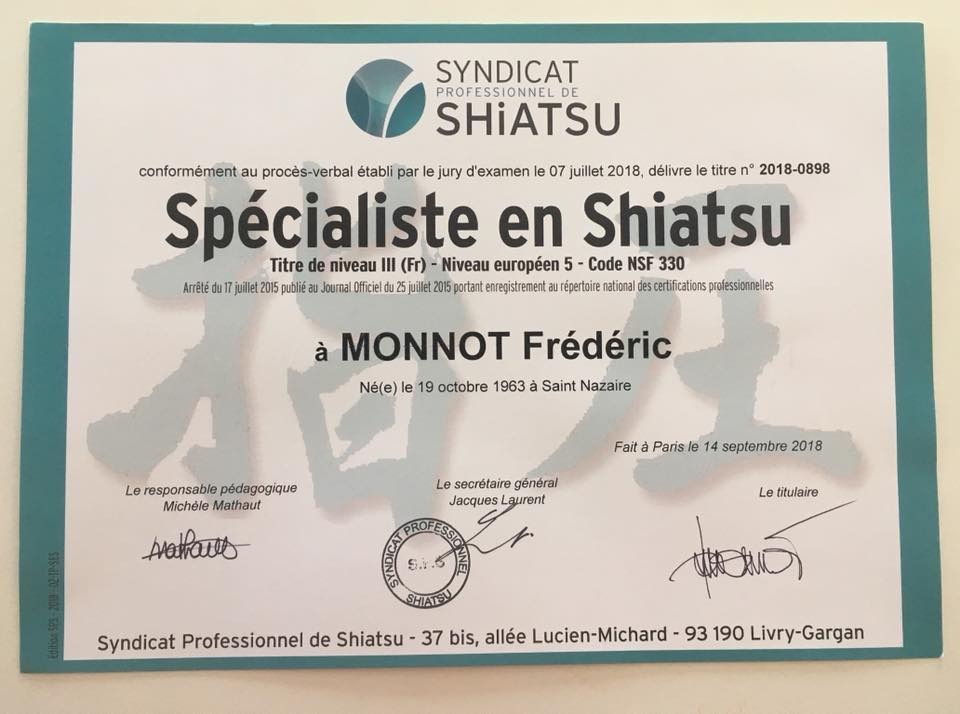 photo diplome Frédéric MONNOT