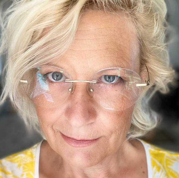 Corinne DE SAN MATEO