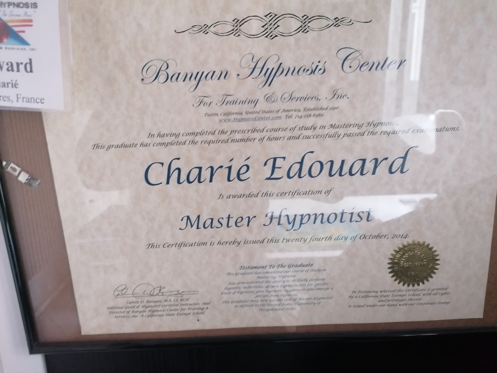 photo diplome CH2 HYPNOSE TROYES - EDOUARD CHARIE