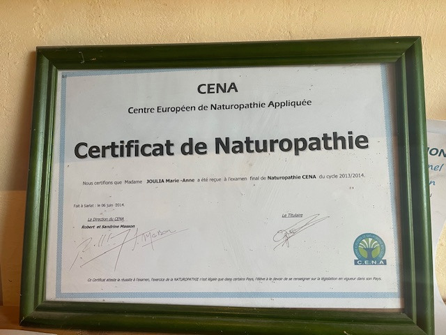 photo diplome Marie-anne Joulia