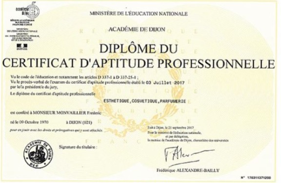 photo diplome Les Mains de Fred