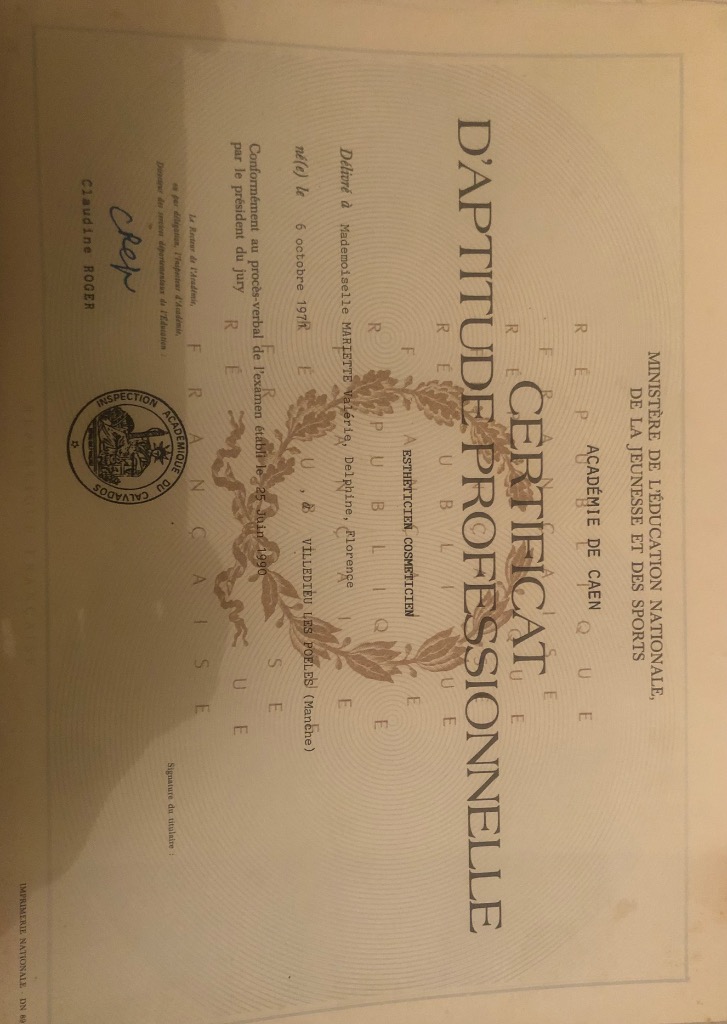 photo diplome VALÉRIE MARIETTE