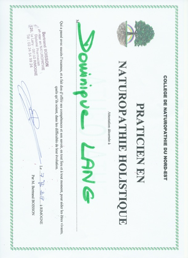 photo diplome naturopathe-lang