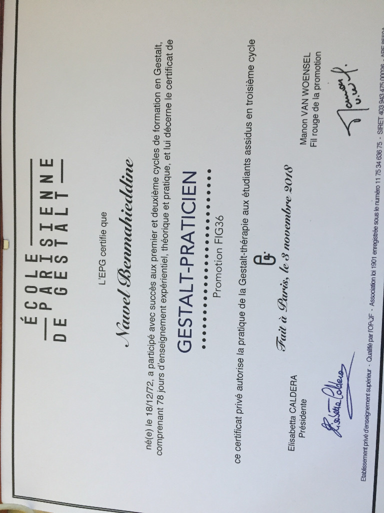 photo diplome Nawel BENMAHIEDDINE