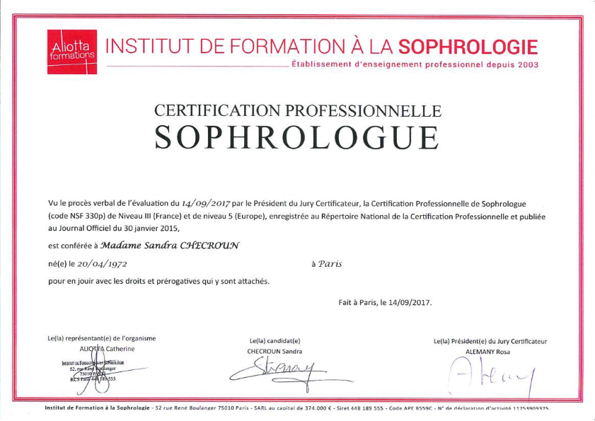 photo diplome Sandra Checroun