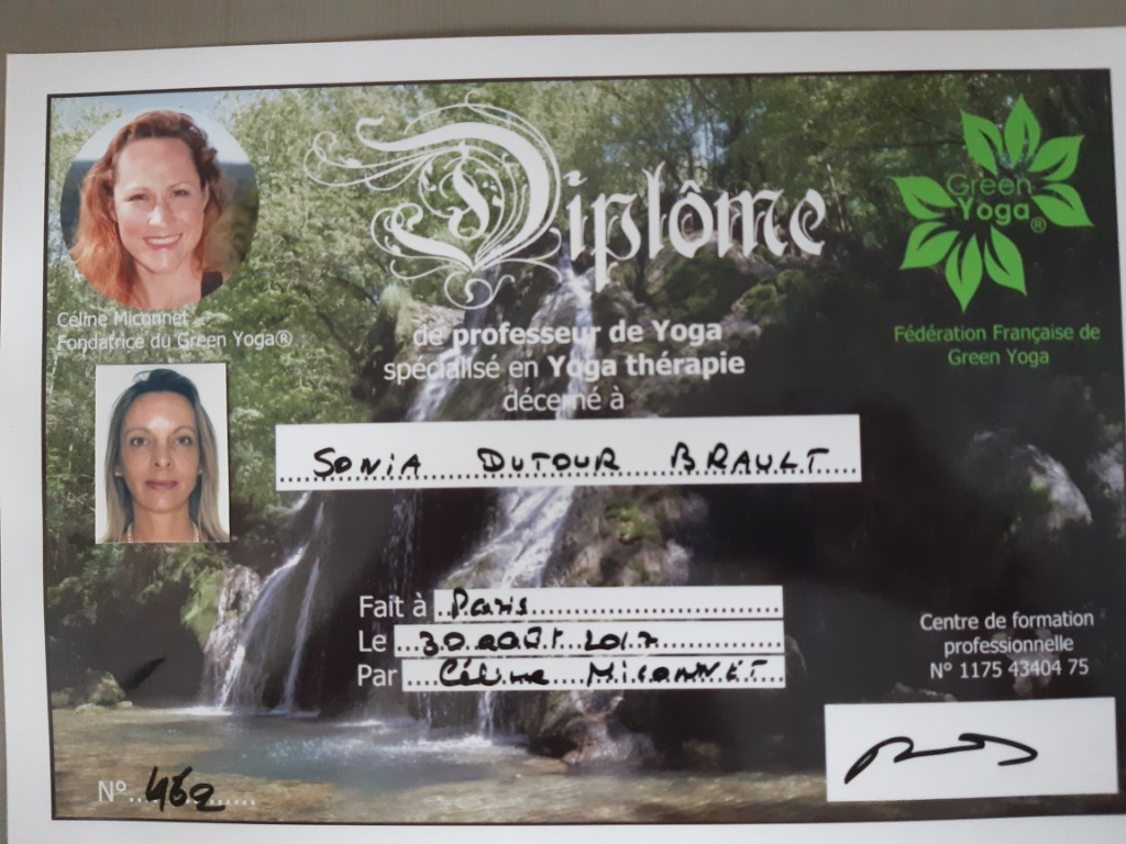 photo diplome Sonia  DUTOUR