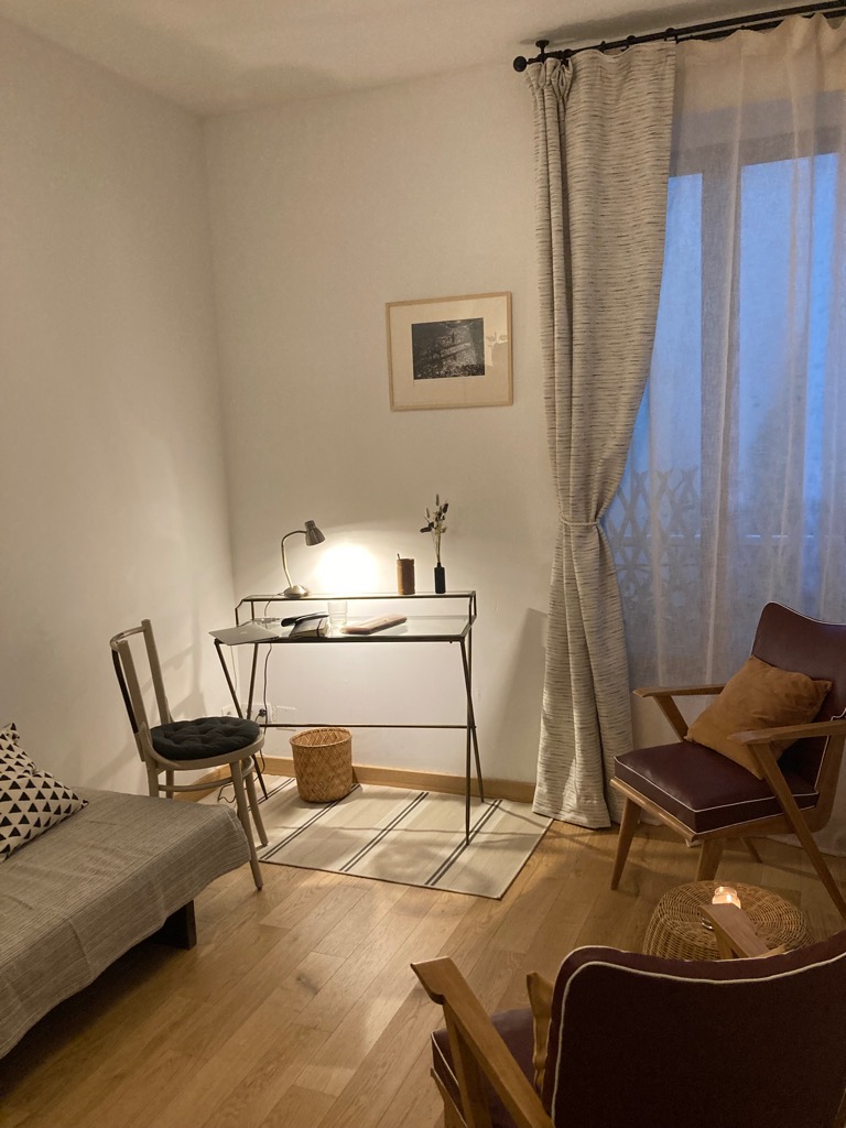 photo cabinet Mona Abdel Hadi