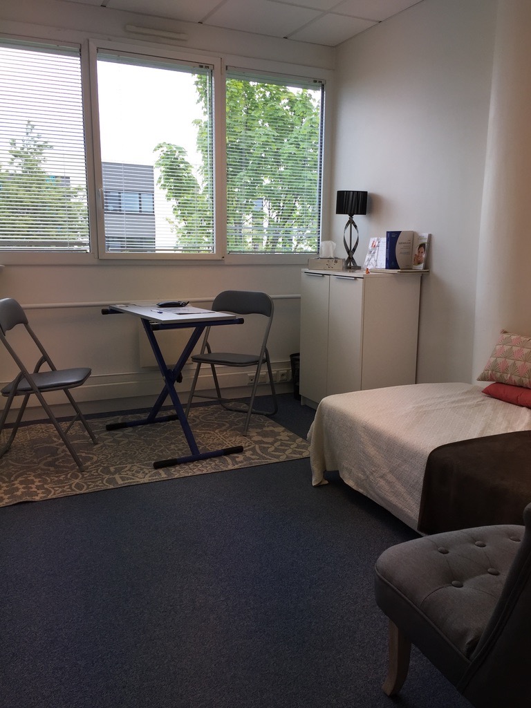 photo cabinet Linda TAHLAITI