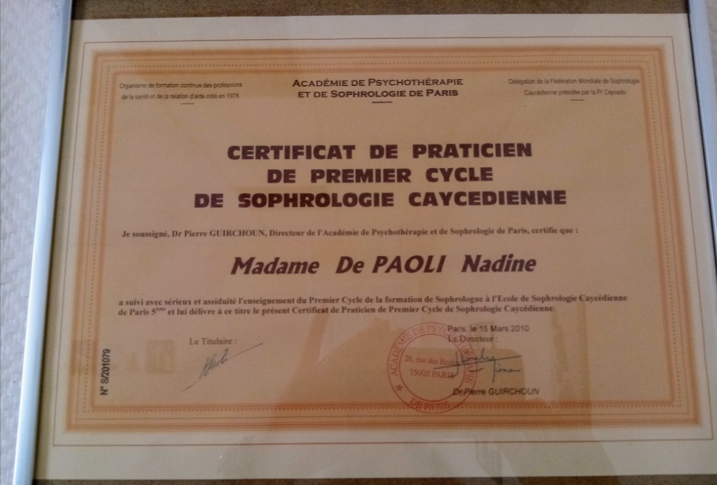 photo diplome Nadine DE PAOLI