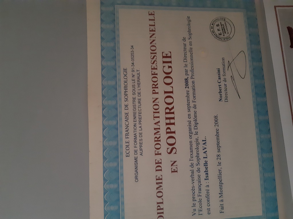 photo diplome Espace Relaxation Isabelle Gonzalez L