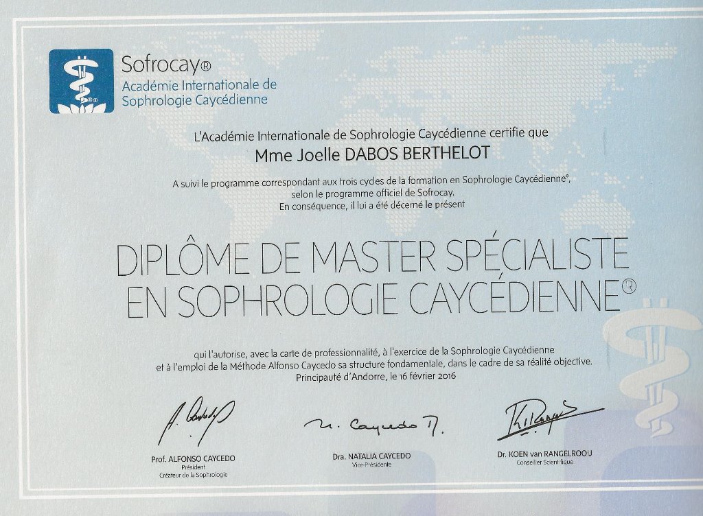 photo diplome joelle DABOS BERTHELOT SOPHROZEN