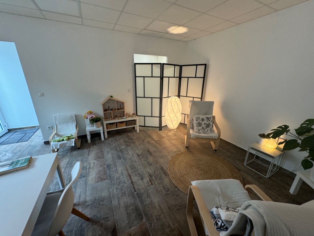 photo cabinet Ilknur USDI AYDIN