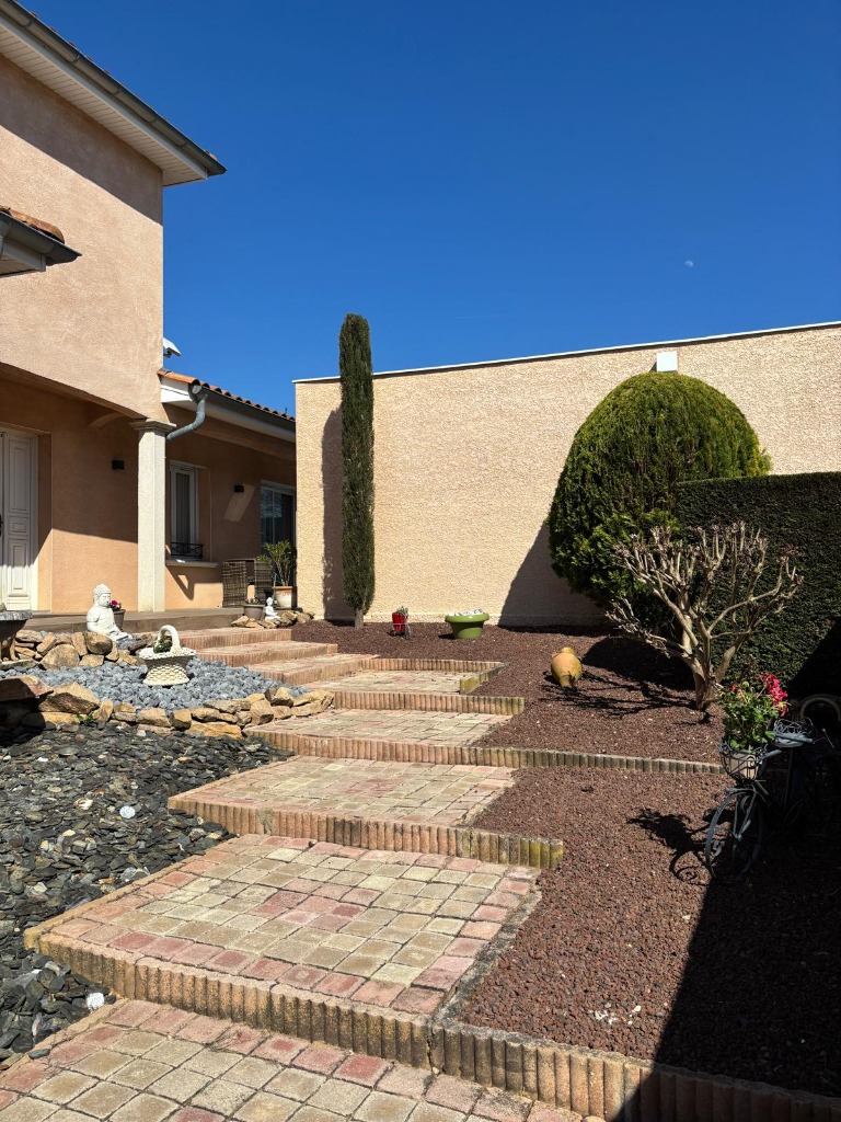 photo cabinet Marie Pierre Guerrero