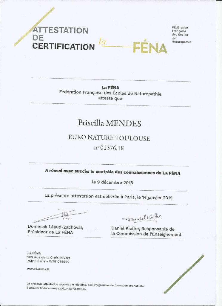 photo diplome Priscilla Mendes Éducatrice de santé