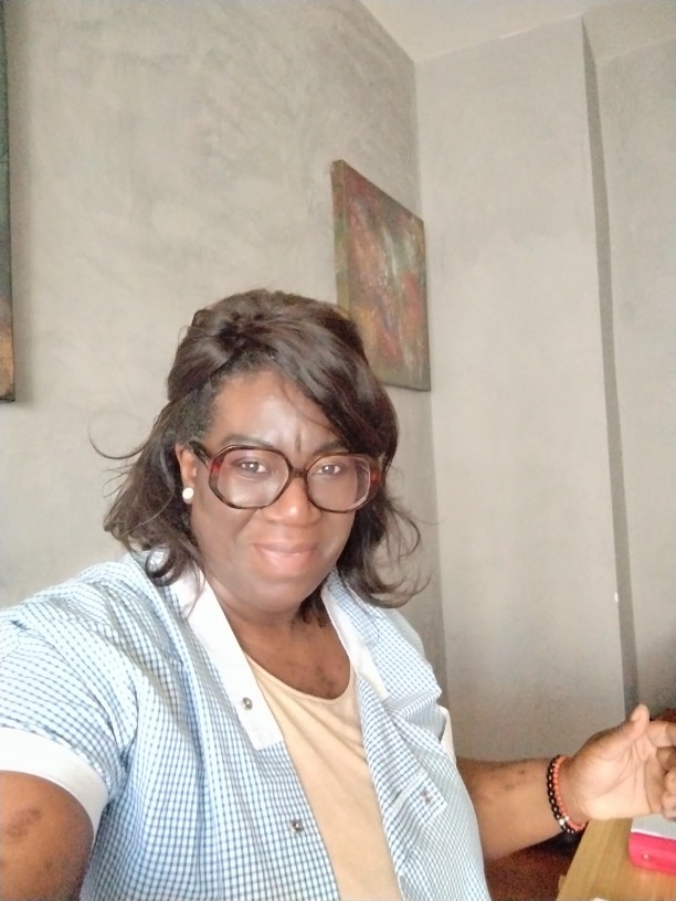 photo cabinet CHRISTINE KINKOUABOUDI 