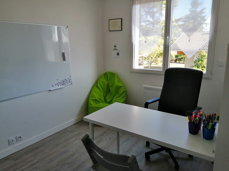 photo cabinet Nathalie Auroux