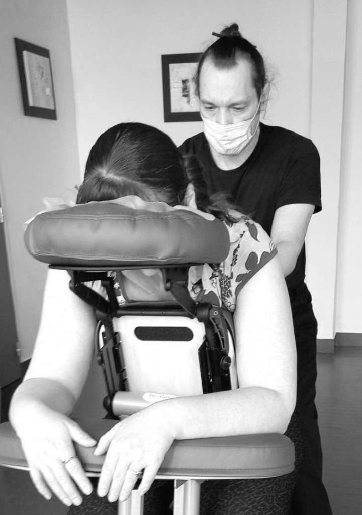 photo cabinet SHIATSU KAI