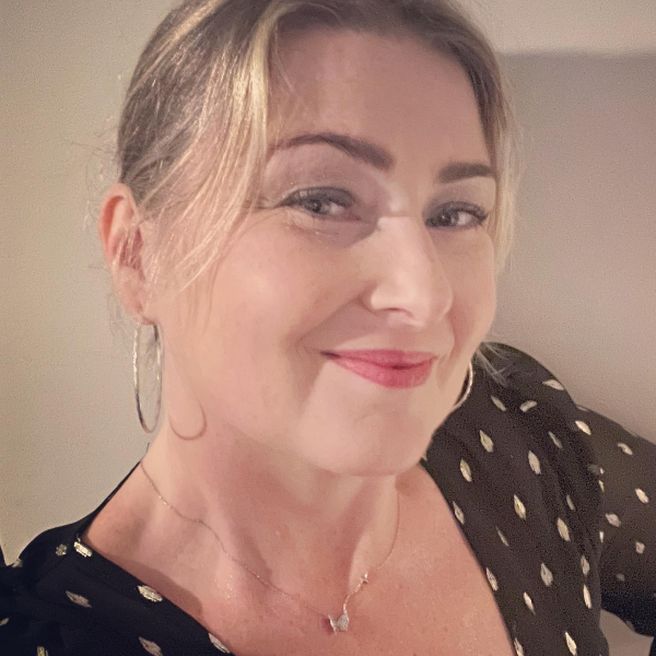 Peggy PAOLINI - Hypnothérapeute-Réflexologue-Art-t