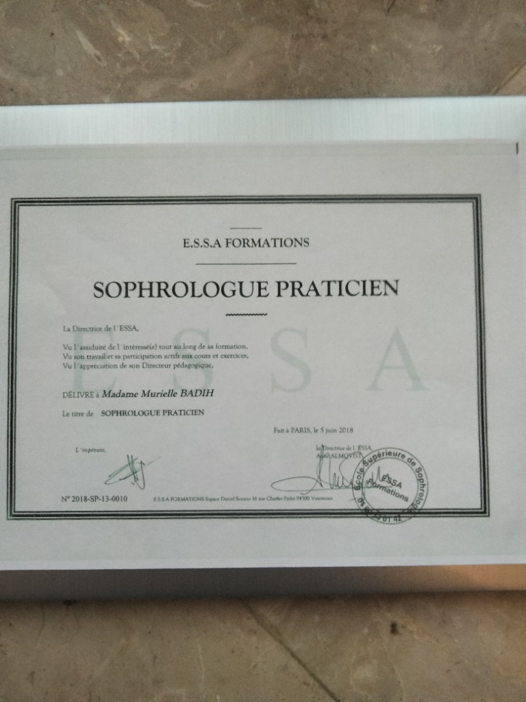 photo diplome Murielle travnicek badih