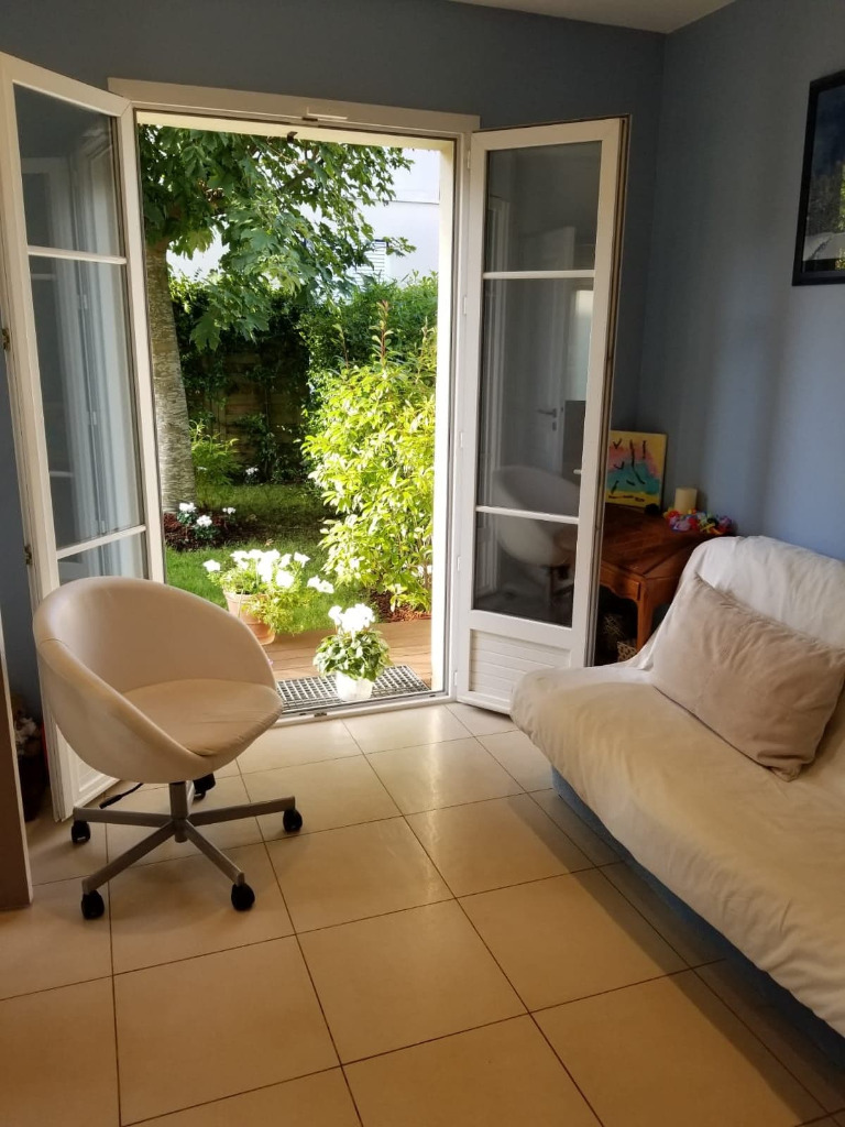 photo cabinet Claire DUPONT CASTEL