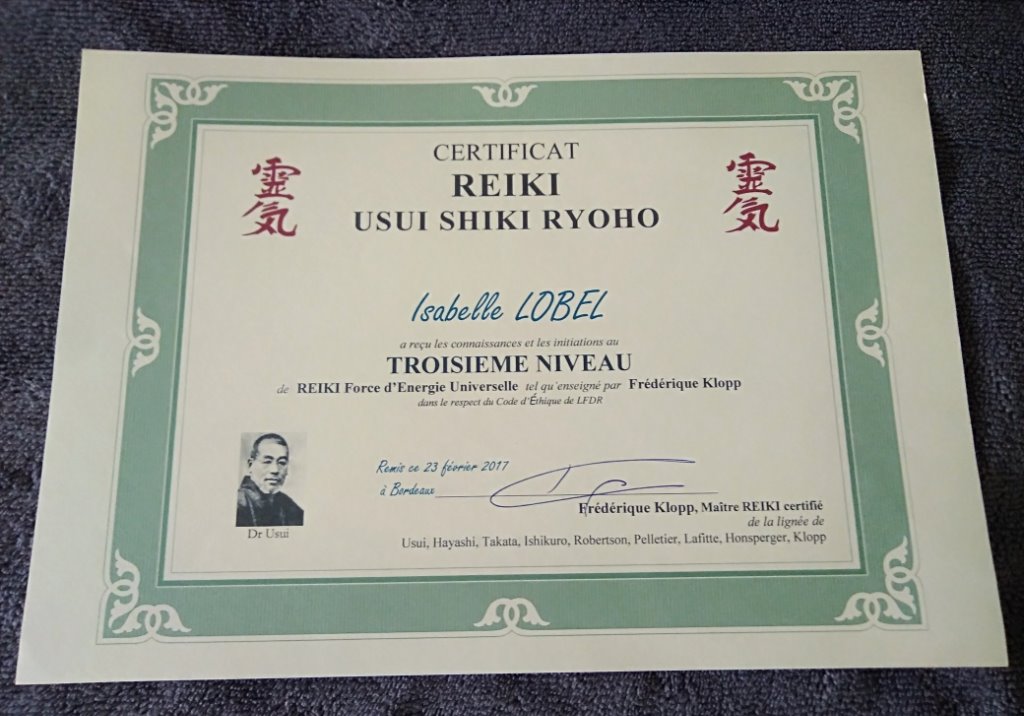 photo diplome Isabelle Lobel