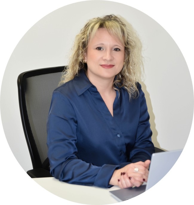 photo portrait Célina Silva - Thérapeute psychocorporelle Orléans