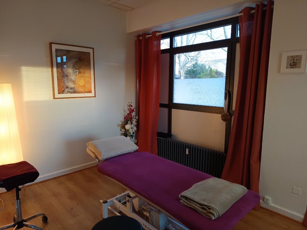 photo cabinet HYBERTIE  Malvina