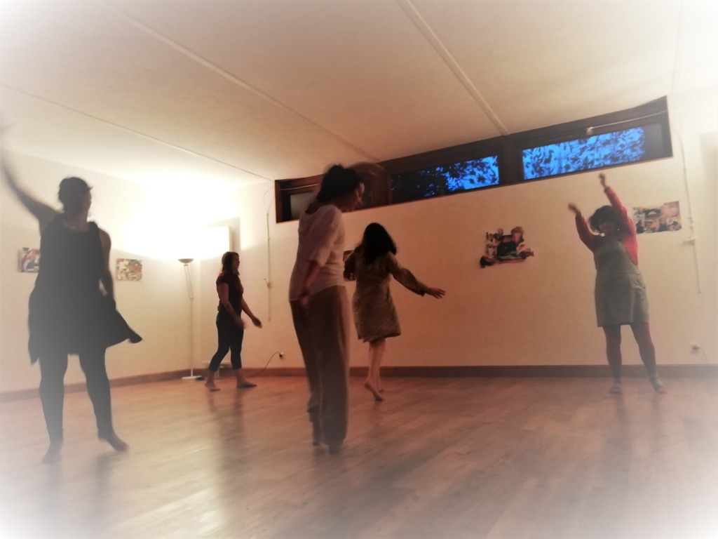 photo seance Atelier arts expressifs: Et Si On Dansait Nos Rêves
