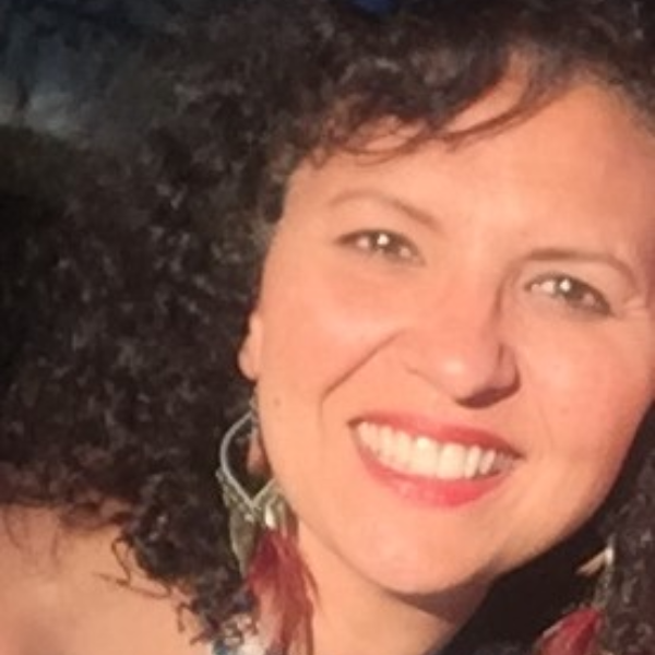 Nawel Benmahieddine Blanc