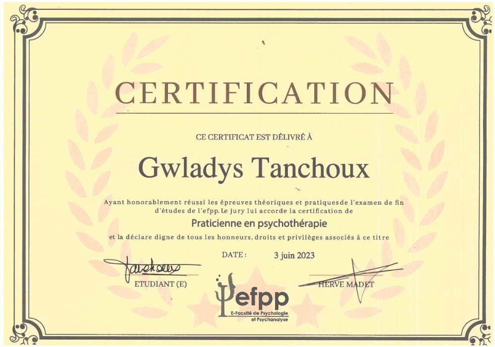 photo diplome Gwladys Tanchoux