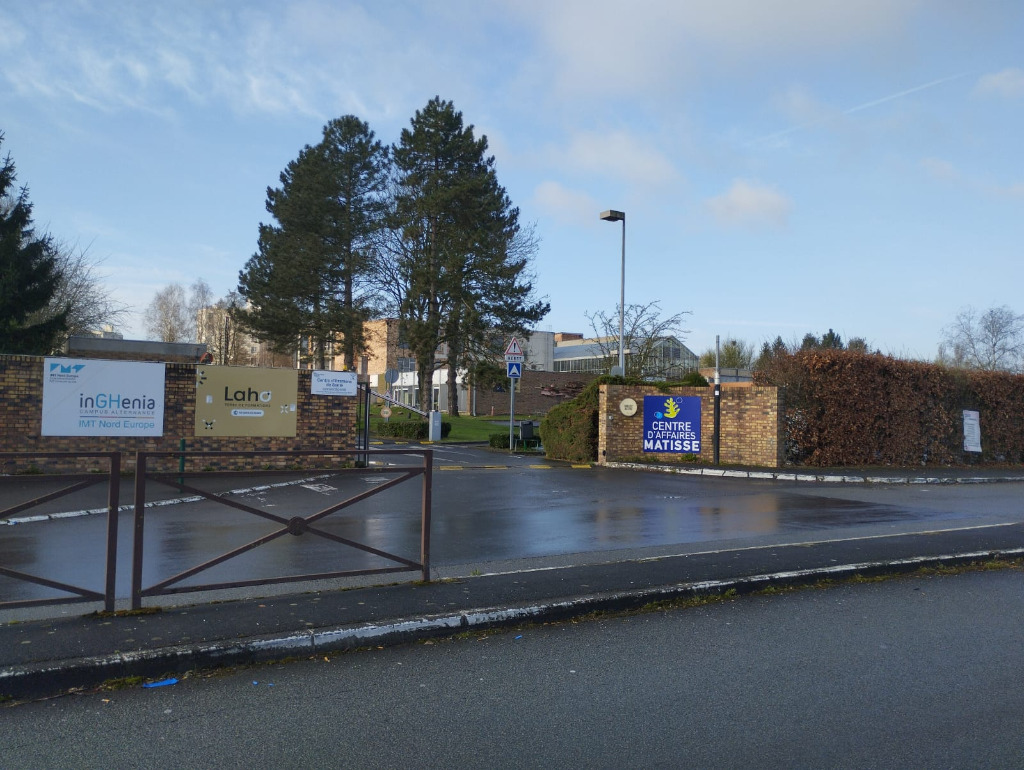 photo cabinet Chrysalid