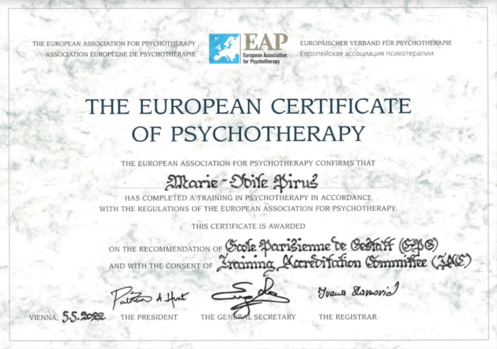 photo diplome Marie-Odile Pirus