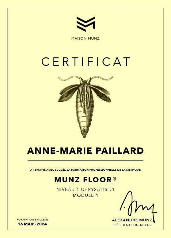 photo diplome Anne-Marie Paillard